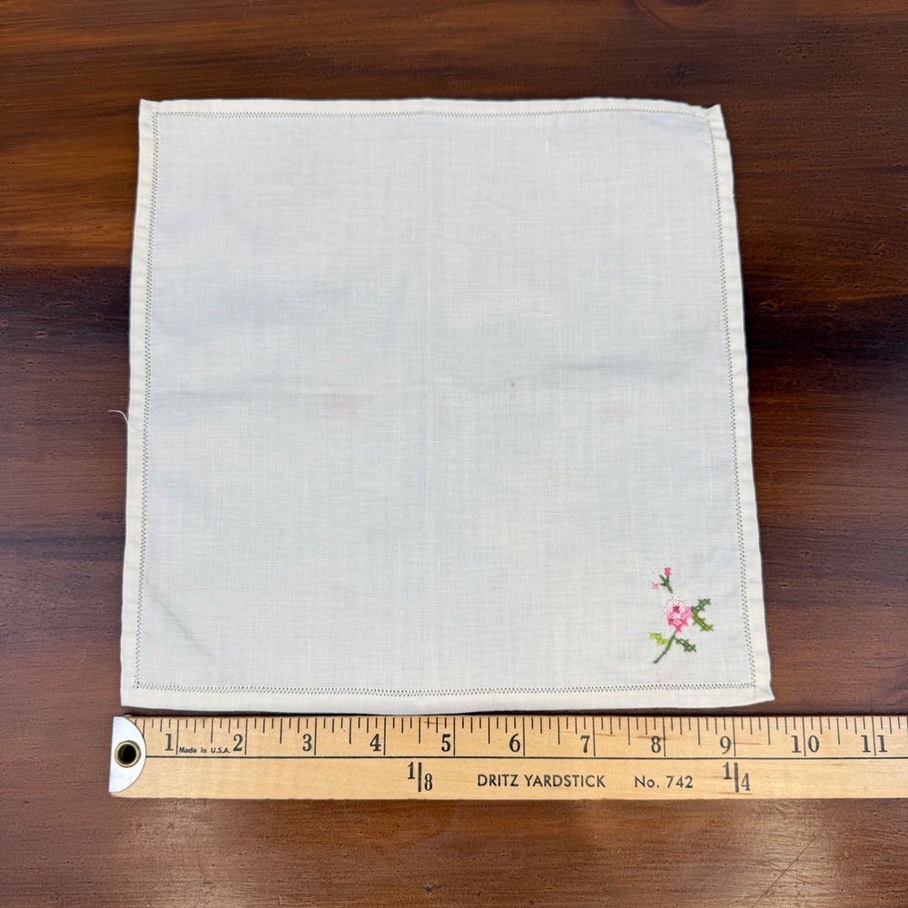 Vintage Hand Embroidered Floral Linen Cocktail Napkins Hemstitch Set of 6 Cream - Picture 6 of 7
